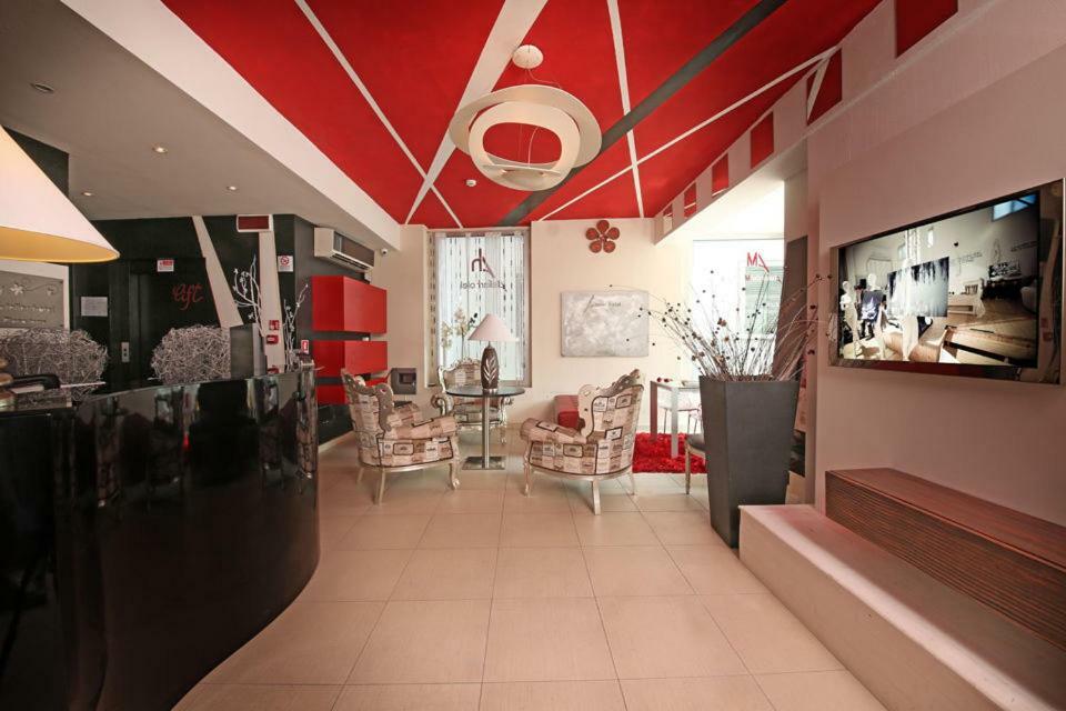 Atelier Hotel Design Gardone Riviera Buitenkant foto